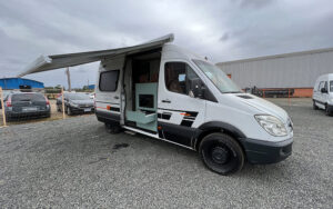 Imagem de um motorhome da Santa Motorhome pronto para os viajantes utilizarem.