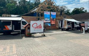 Imagens com diversos tipos de motorhome que pode ser escolhido de acordo com o estilo da viagem.