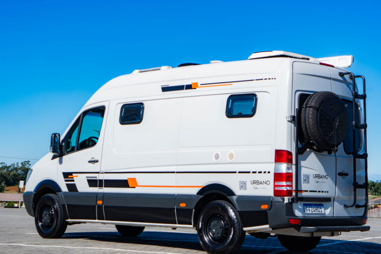 Imagem externa do motorhome Urbano da Santa Motorhome.